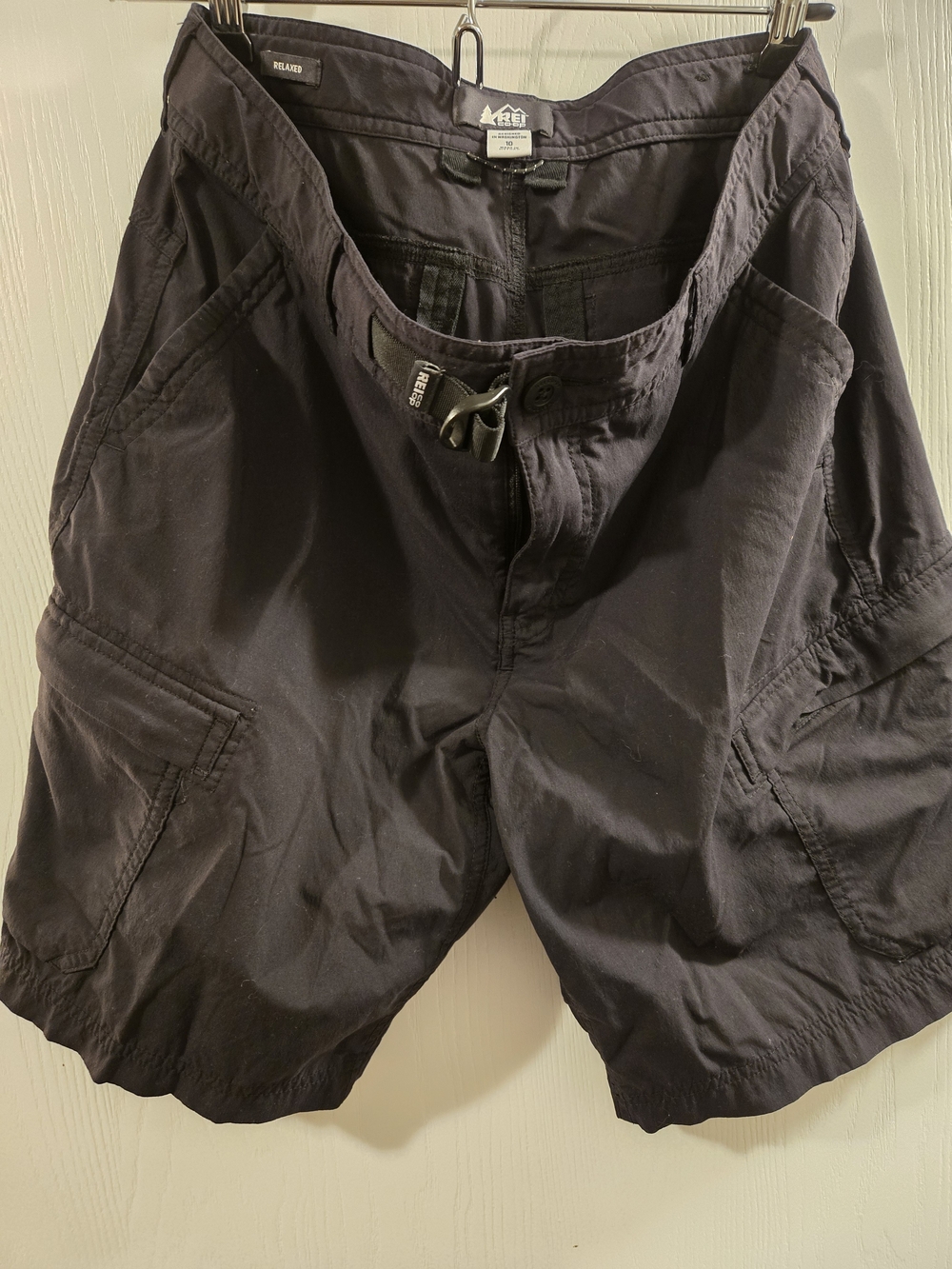 REI Womens Black Cargo Shorts with Belt Size 10